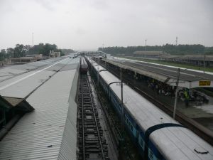 Nádraží v indickém Džammú (Jammu). Foto: Zdopravy.cz / Jan Nevyhoštěný