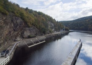 Plavební komora Štěchovice a vizualizace horního čekacího stání. Pramen: ŘVC/Sweco