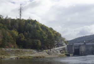 Plavební komora Štěchovice a vizualizace dolního čekacího stání. Pramen: ŘVC/Sweco