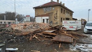 Demolice drážních objektů v Mělníku. Foto: ŘSD