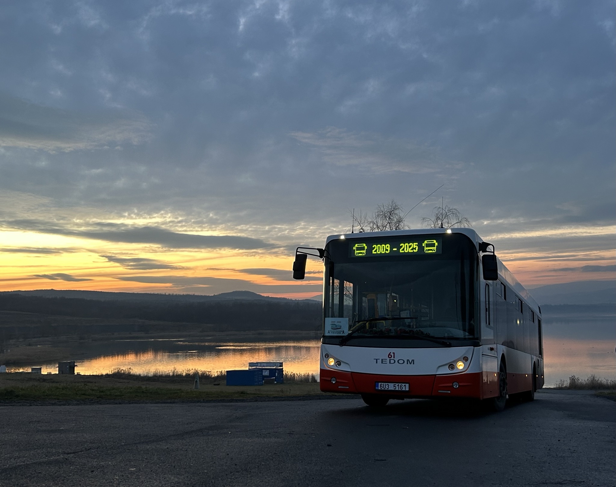 Autobus Tedom v barvách ústeckého dopravního podniku. Foto: DPMÚL