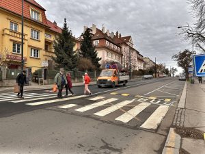 Rekonstruovaná Peroutkova ulice na Praze 5. Foto: TSK