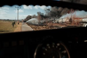 Požár cisteren nákladního vlaku u Hustopečí nad Bečvou. Foto: Hasičský záchranný sbor Olomouckého kraje