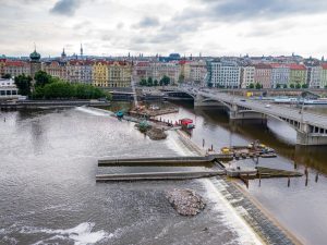 Rekonstrukce historického Šítkovského jezu pod Jiráskovým mostem v raze. Foto: Povodí Vltavy