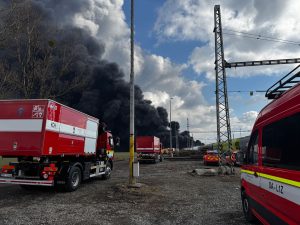 Požár nákladního vlaku u Hustopečí nad Bečvou. Foto: Hasiči Olomouc