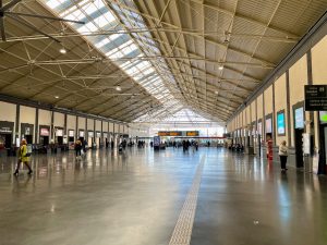 Hala nádraží Alicante Terminal.
Foto: Zdopravy.cz / Vojtěch Očadlý