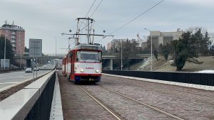 Zmodernizovaná trať na Novou Ulici v Olomouci.
Zdroj: DPMO