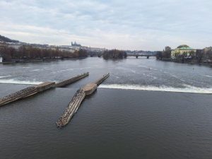 Rekonstrukce historického Šítkovského jezu pod Jiráskovým mostem v raze. Foto: Povodí Vltavy