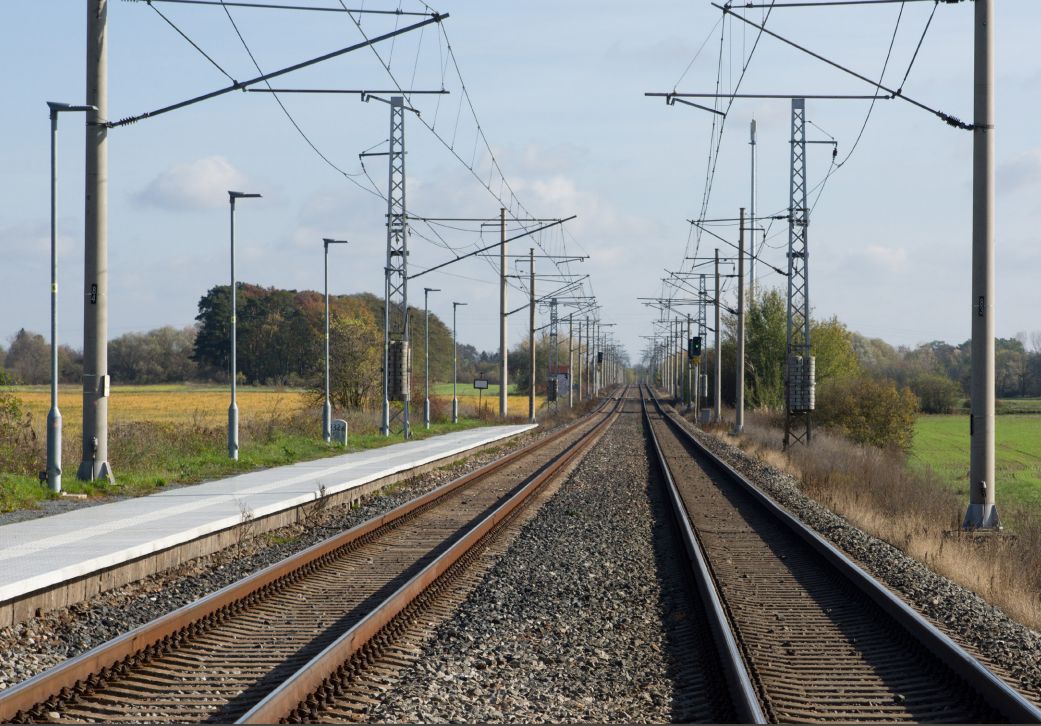 Železniční trať mezi Lysou nad Labem a Nymburkem. Foto: Správa železnic