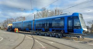 První tramvaj Stadler TINA pro Rostock. Foto: Stadler Rail