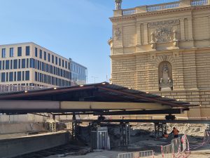 Stropní deska stanice metra Florenc C. Foto: Zdopravy.cz / Jan Nevyhoštěný