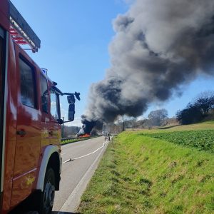 Nehoda tramvaje a cisterny v Německu u obce Zeutern. Foto: Feuerwehr Stadt Östringen 