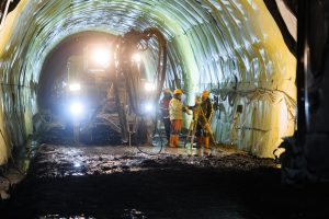 Práce na opravě Taurského tunelu. Foto: ÖBB