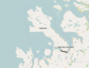 Budoucí lodní tunel skrz polostrov Stad v Norsku. By Oliver O'Donnell - My original work + OpenStreetMap screenshot, CC BY-SA 2.0, https://commons.wikimedia.org/w/index.php?curid=56901920