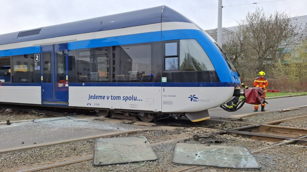 Nehoda vlaku Stadler GTW ČD v Olomouci. Foto: Drážní inspekce