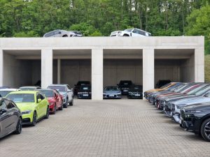 První samostatná pobočka nové Mototechny v pražské Kolbenově ulici. Foto: Zdopravy.cz