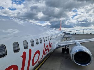 Charterový letoun společnosti HelloJets v barvách CK Blue Style. Foto: Zdopravy.cz