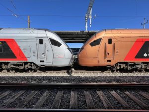Jednotky Stadler FLIRT3 a Stadler Traverso pro SOB. Foto: SOB