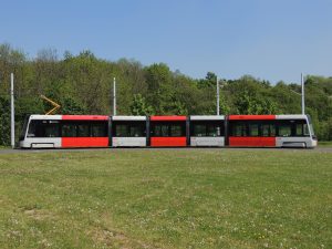 První vůz Škoda 52T během homologačních jízd v Praze. Foto: PID