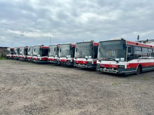 Nakládka trolejbusů 21Tr pro Charkov. Foto: DPMB