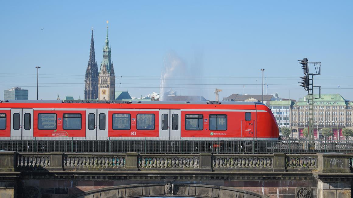 Linka S-Bahn DB Region v Hamburku. Foto: Alstom