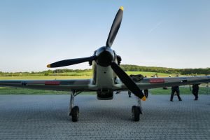 Slavnostní představení letounu Hawker Hurricane Mk.IIa.
Foto: roflcopter.jpg