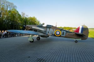 Slavnostní představení letounu Hawker Hurricane Mk.IIa.
Foto: roflcopter.jpg