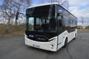 Isuzu Novo Citi Life Class II dopravce ČSAD Benešov pro linky MHD v Říčanech. Foto: ČSAD Benešov
