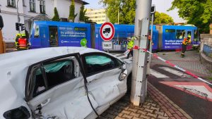 Vykolejení tramvaje v Ostravě.
Zdroj: HZS MSK
