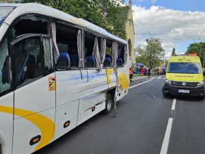 Nehoda autobusu v Ústí nad Labem. Zdroj: HZS Ústeckého kraje