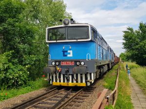 Železniční trať Mladá Boleslav - Turnov, úsek v Bakově nad Jizerou. Foto: Jan Sůra / Zdopravy.cz