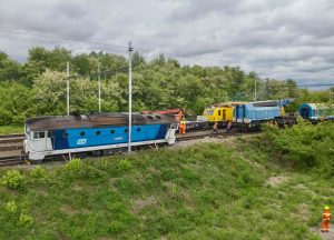 Nakolejování lokomotivy v Brně. Foto: Správa železnic