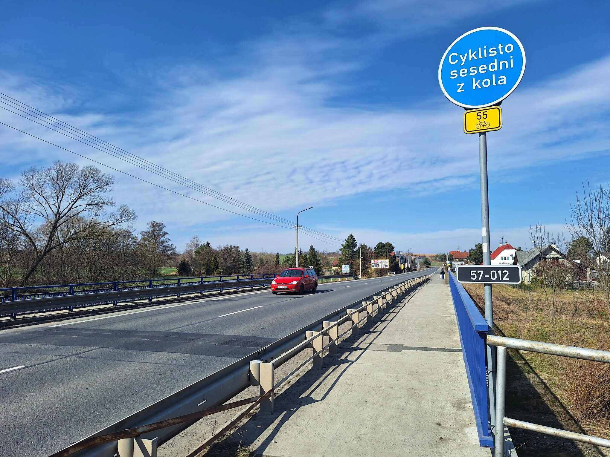 Most přes tok Čižina, který čeká oprava. Foto: ŘSD