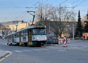 Tramvaj T3M.04 v Liberci na křižovatce Rybníček. Foto: Jan Sůra / Zdopravy.cz