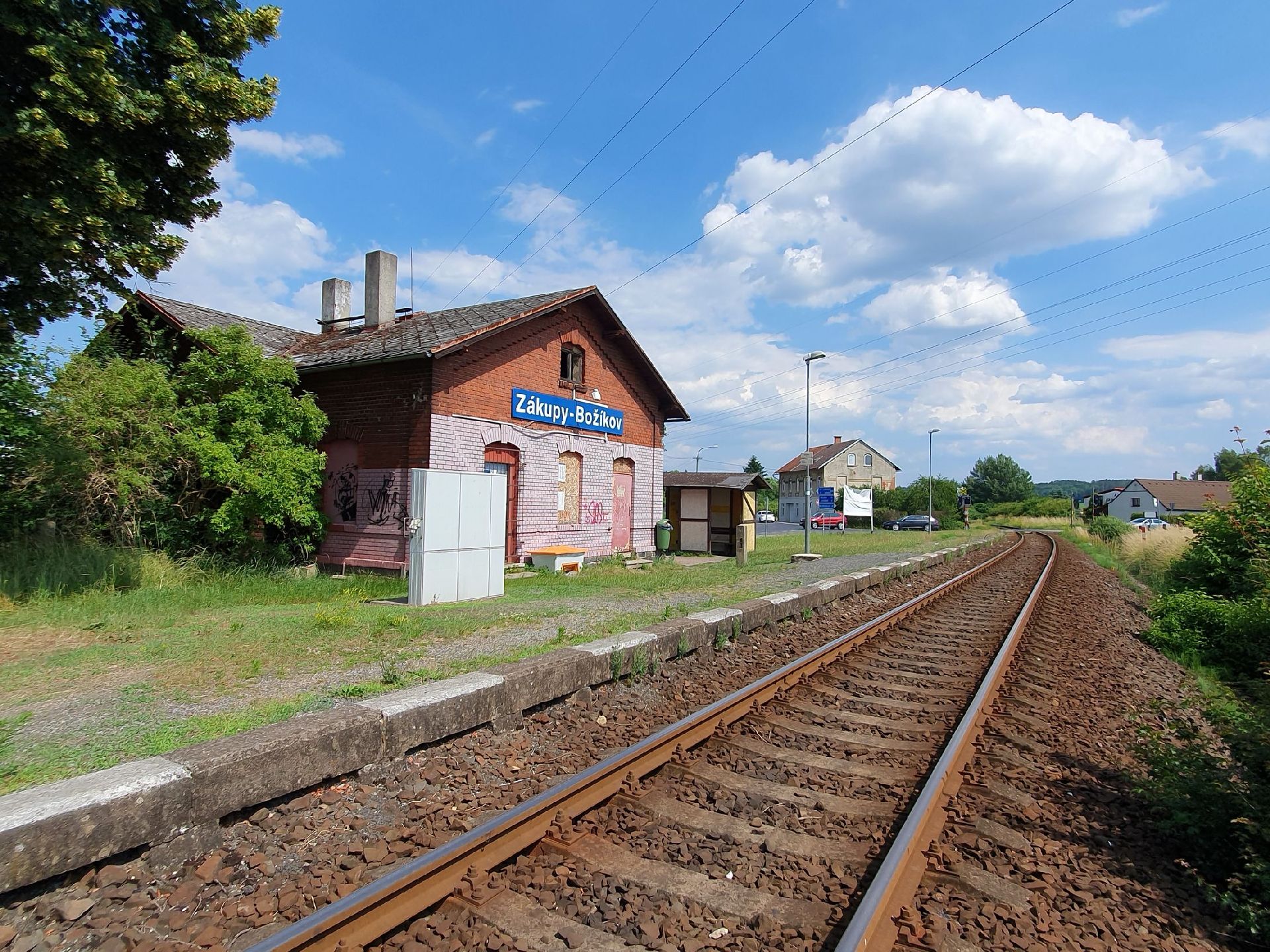 Zastávka Zákupy-Božíkov. Foto: Vít Heral / mapy.cz