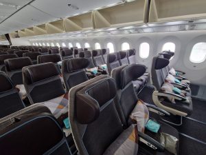 Ekonomická třída v Boeingu 787 Dreamliner aerolinek Etihad. Foto: Zdopravy.cz
