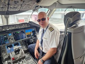 Pilot aerolinek Etihad Jan Kopička. Foto: Zdopravy.cz