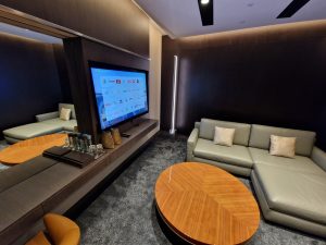 VIP místnost v lounge 1. třídy na letišti v Abú Dhabí. Foto: Zdopravy.cz