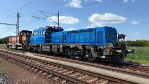 Lokomotiva Vossloh Modula EBB ve Velimi. Foto: VUZ
