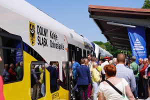 Obnovení železničního provozu do Karpacze. Foto: Facebook Paweł Gancarz