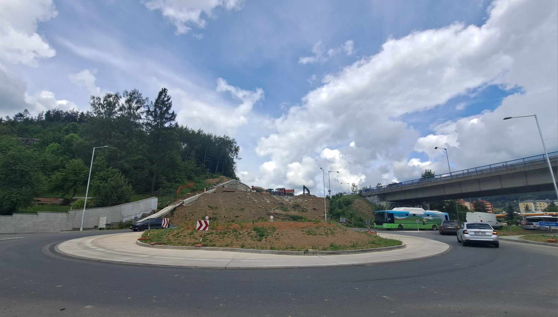 Okružní křižovatka na silnici I/69 ve Vsetíně. Foto: ŘSD