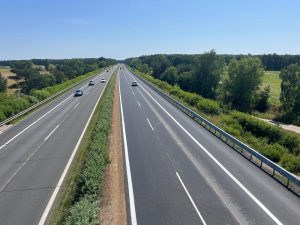 Opravený úsek D11 u Poděbrad. Pramen: ŘSD