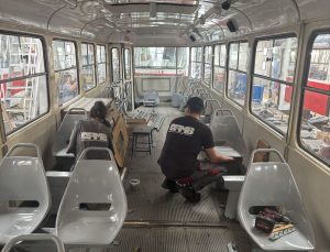 Oprava pražské tramvaj T3 v Brně. Foto: DPP