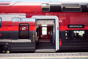 Jednotka Stadler KISS (railjet) pro ÖBB. Foto: Mark Knopp / ÖBB
