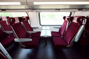 2. třída v jednotce Stadler KISS (railjet) pro ÖBB. Foto: Mark Knopp / ÖBB