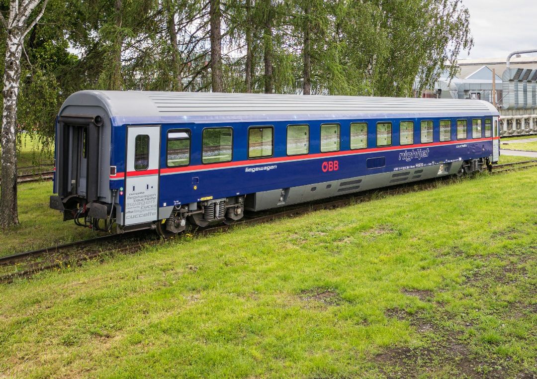Modernizovaný lehátkový vůz Bbcmvz pro ÖBB. Foto: Škoda Group