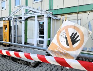 Zahájení likvidace buňkoviště na libereckém autobusovém nádraží. Foto: Jan Mikulička / Liberecký kraj