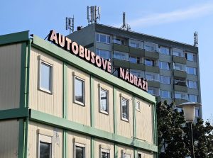 Zahájení likvidace buňkoviště na libereckém autobusovém nádraží. Foto: Jan Mikulička / Liberecký kraj