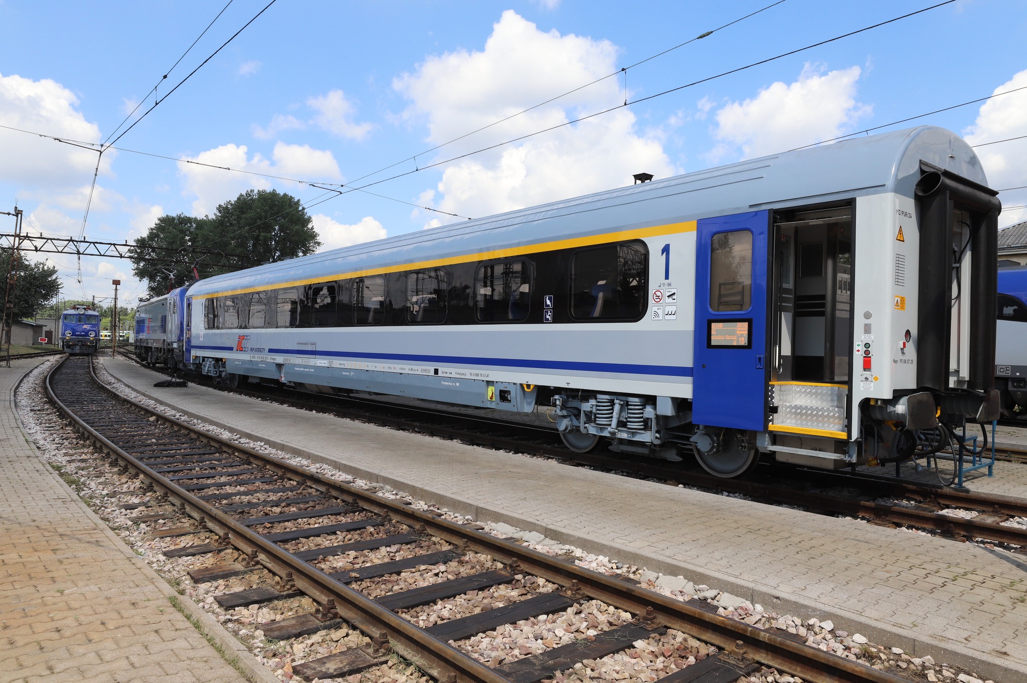 Modernizované vozy 152A pro PKP Intercity. Foto: PKP Intercity