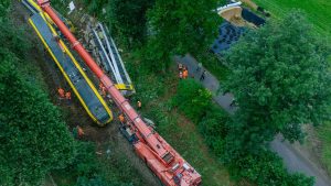 Vyprošťování vykolejeného vlaku u Riedlingenu. Foto: Thomas Niedermüller / Deutsche Bahn